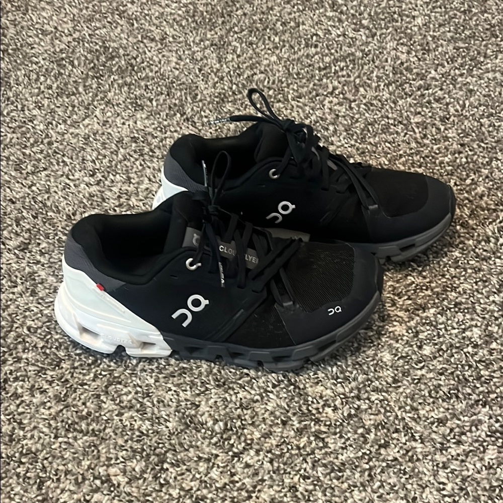 On Running Dual-Tone Sneakers